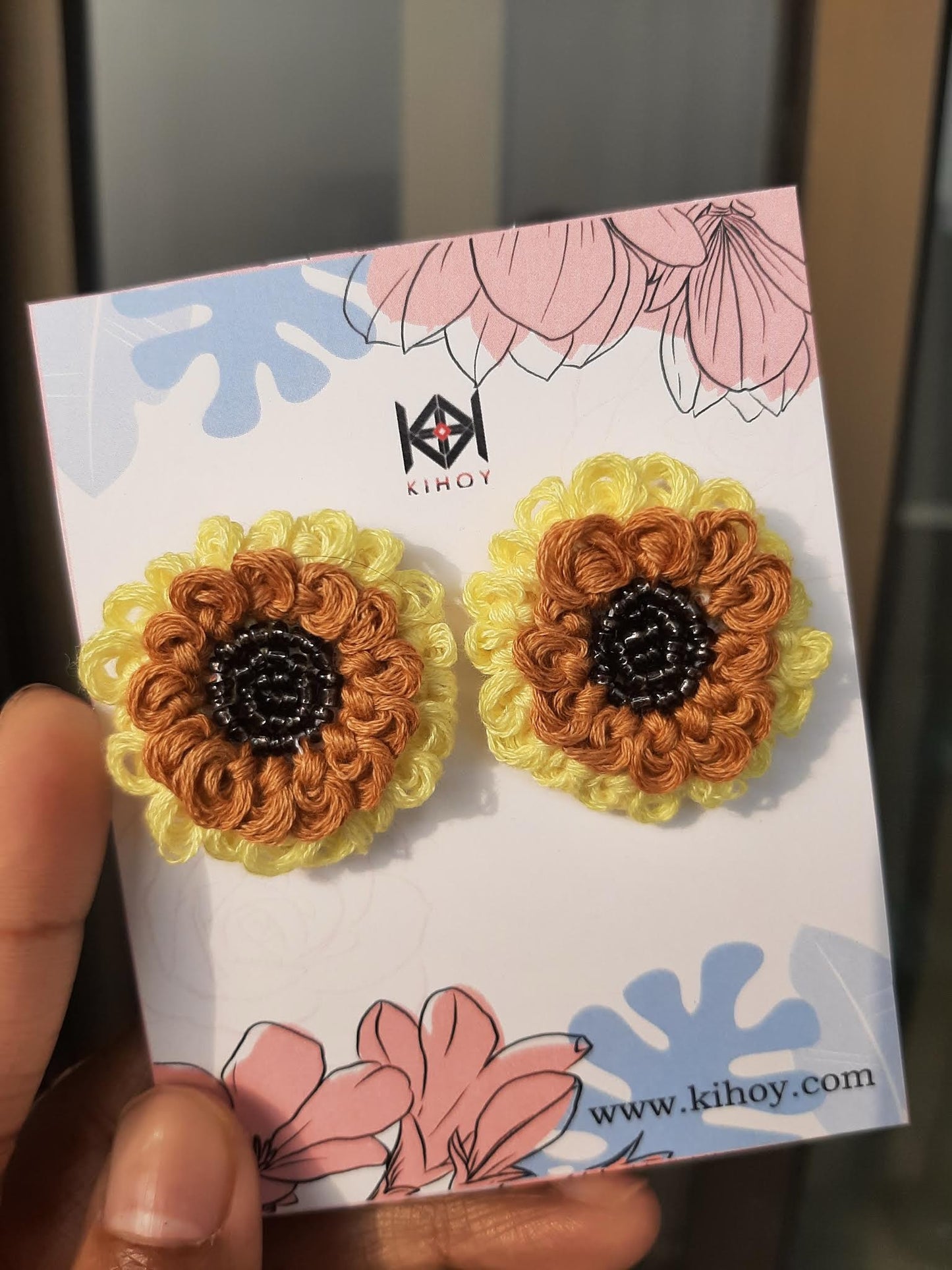 Sunflower stud earrings by kihoy