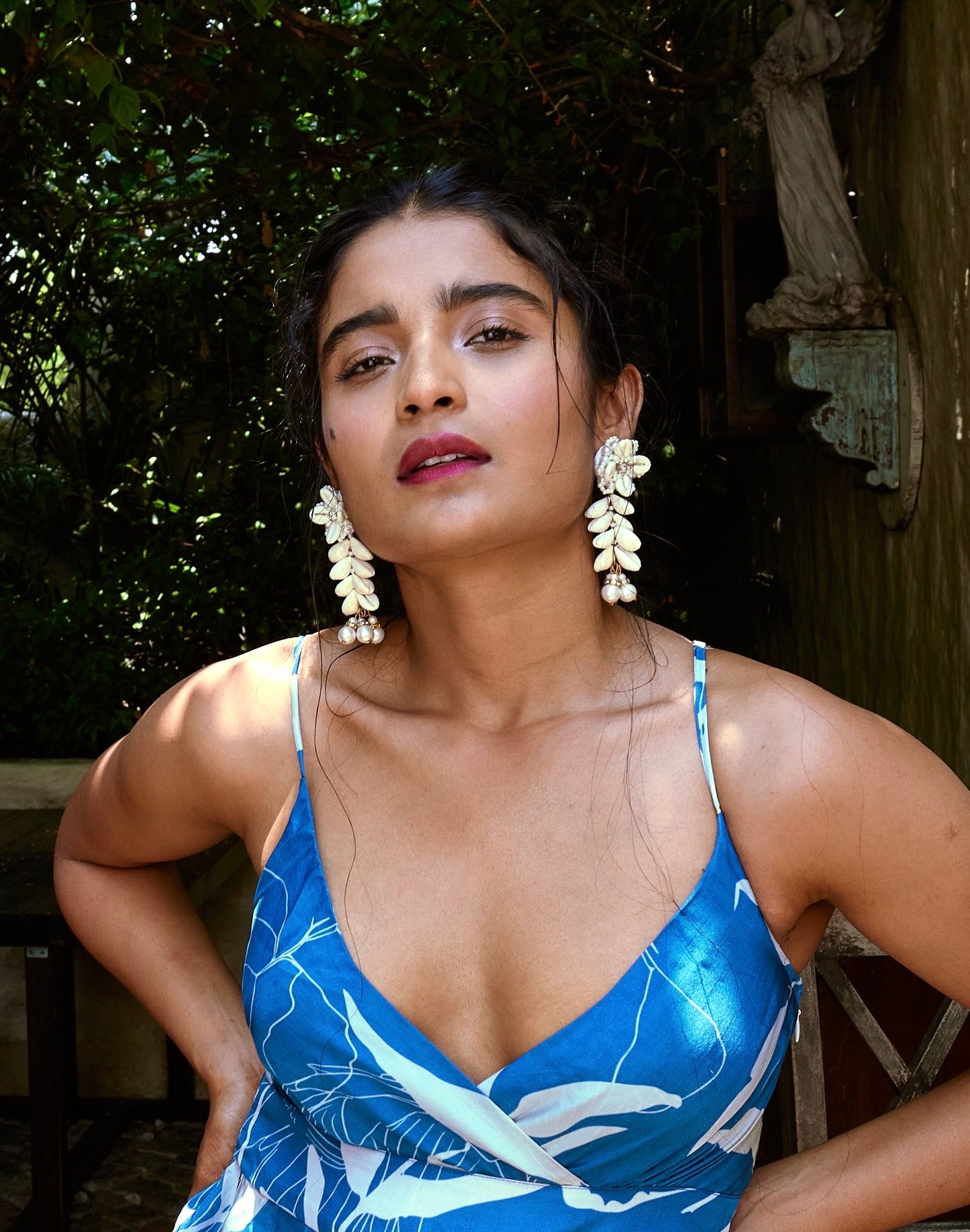 Kihoy Shell Jhumar Earrings