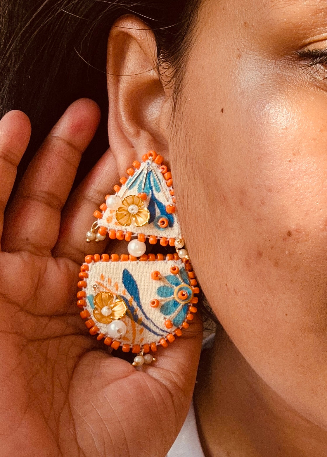 Qualla – A Symphony in Threads and Color