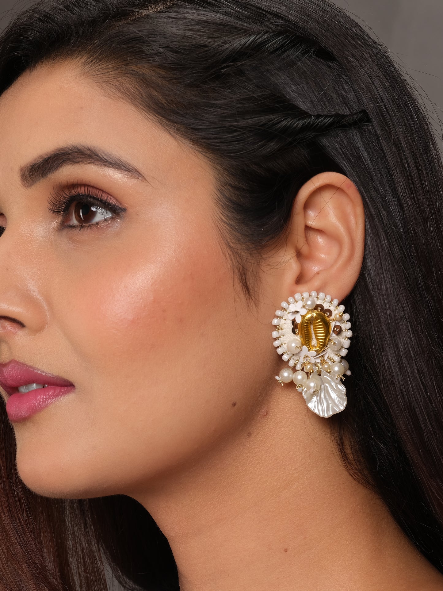 Golden shell Earrings